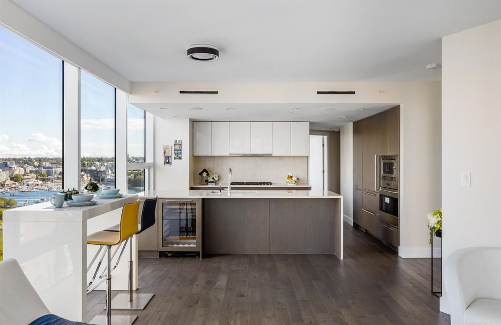 499 Pacific St, #1502