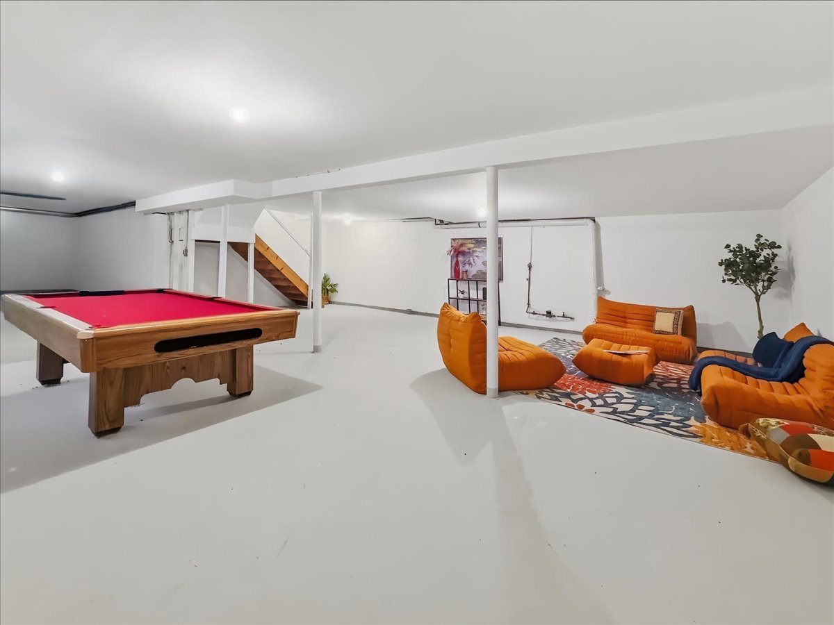 156 River Rd