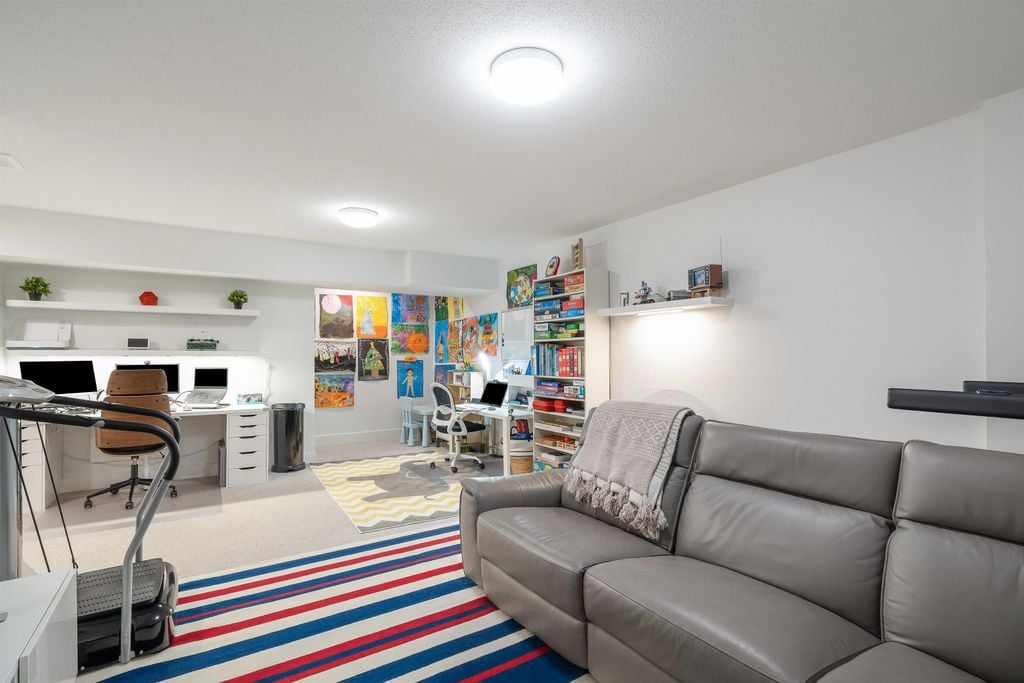 2427 164 St, #12