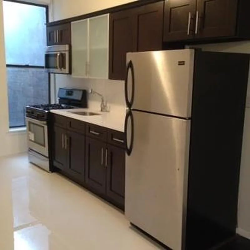 931 Putnam Ave 1