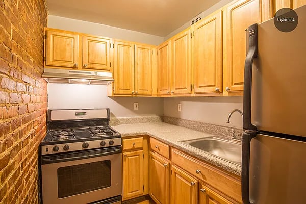 59 West 105th Street Unit: 2C