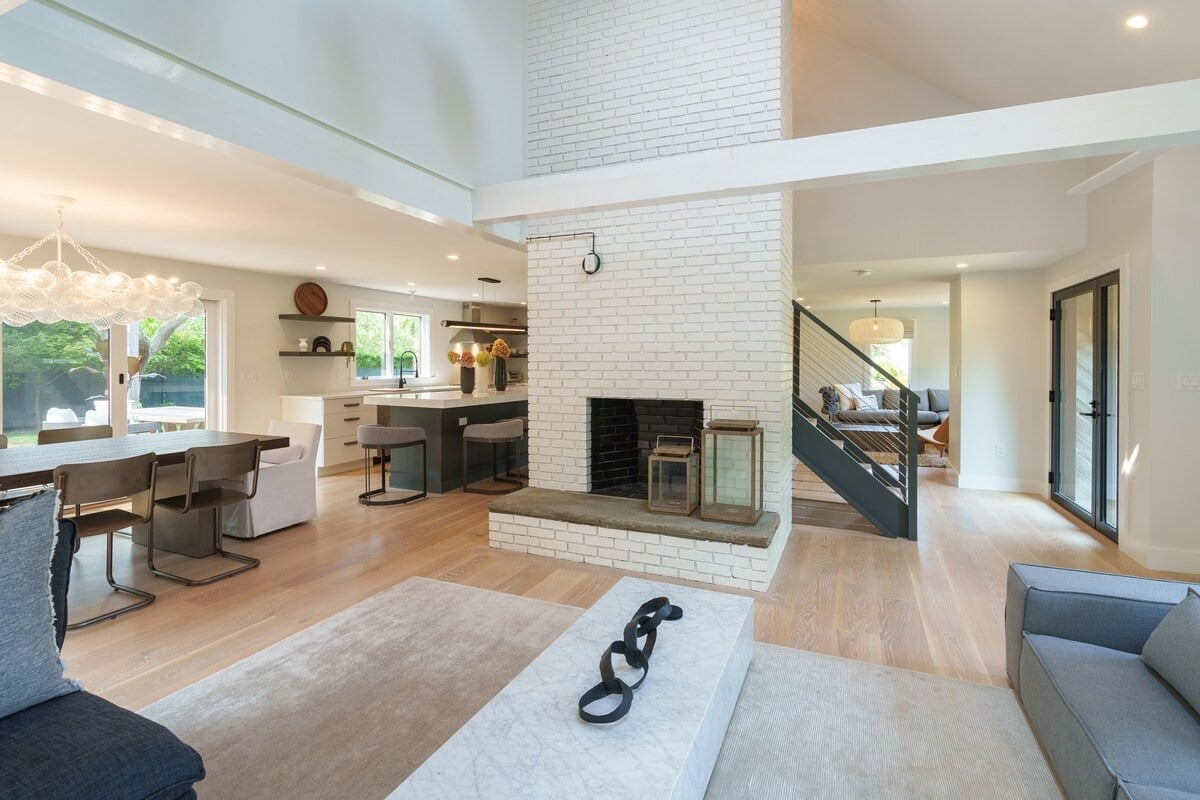 Edgartown Designer Retreat With Pool & Hot Tub