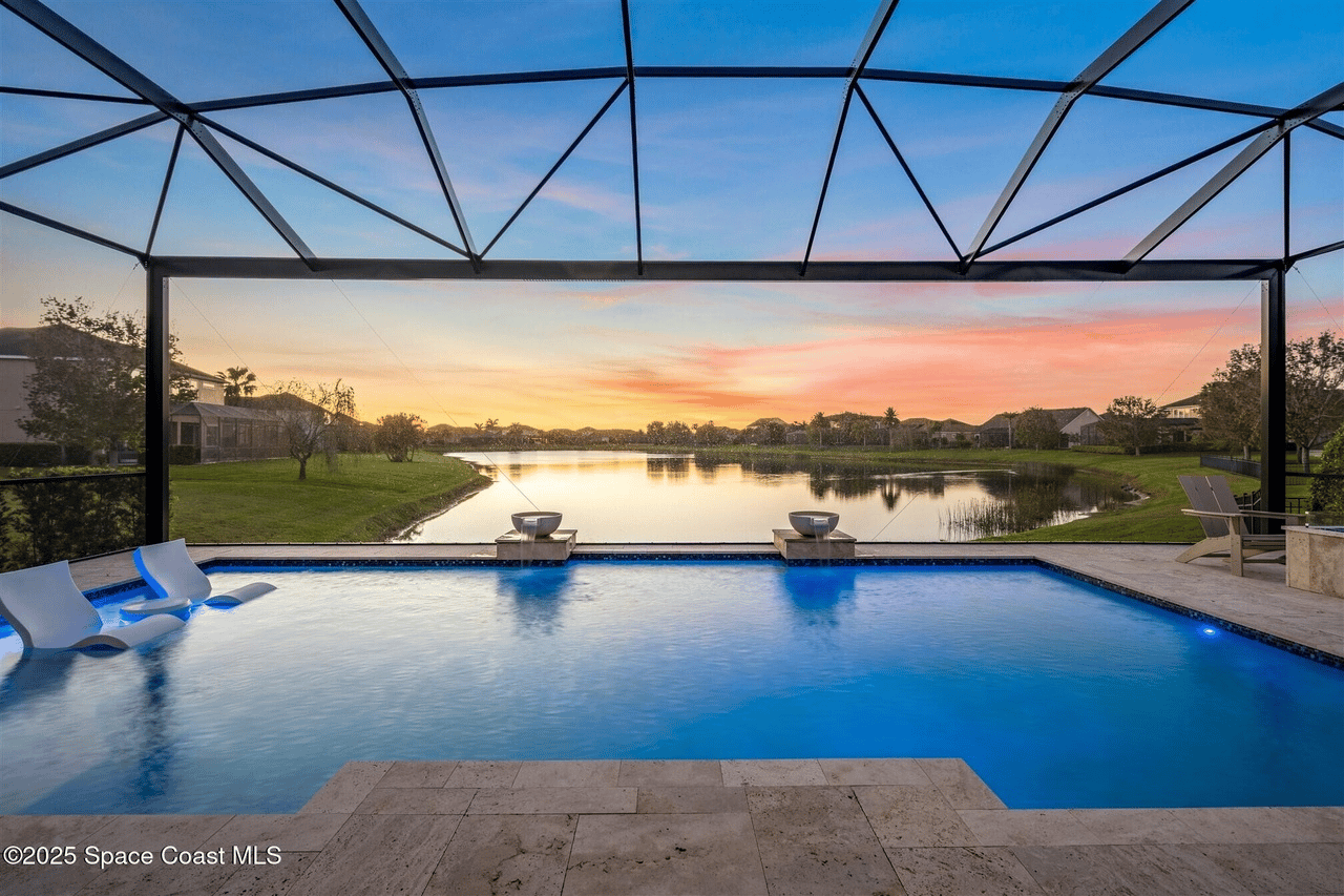 3077 Cortona Dr