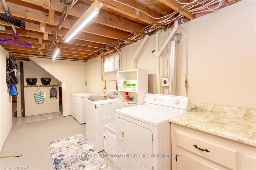 22 Thomas Janes Dr