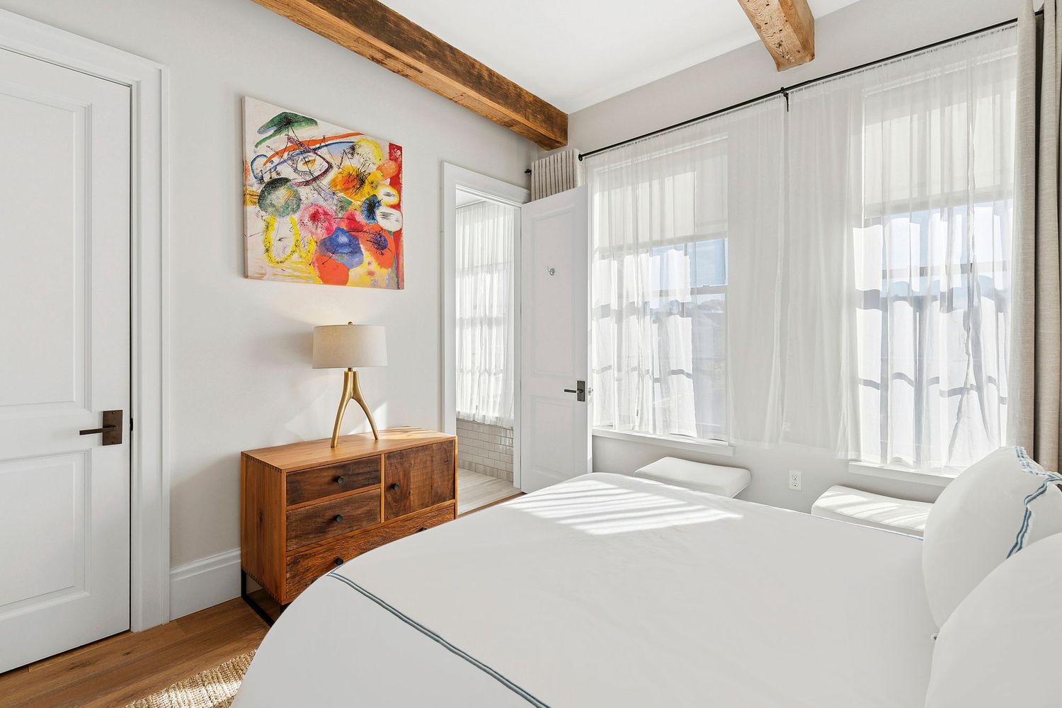 A Glamorous Watchcase Penthouse