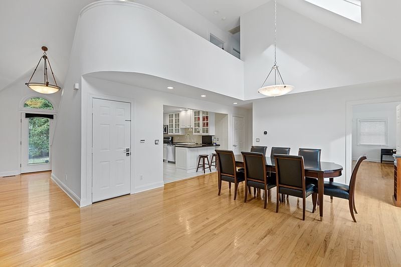 6 Bennett Drive, East Quogue