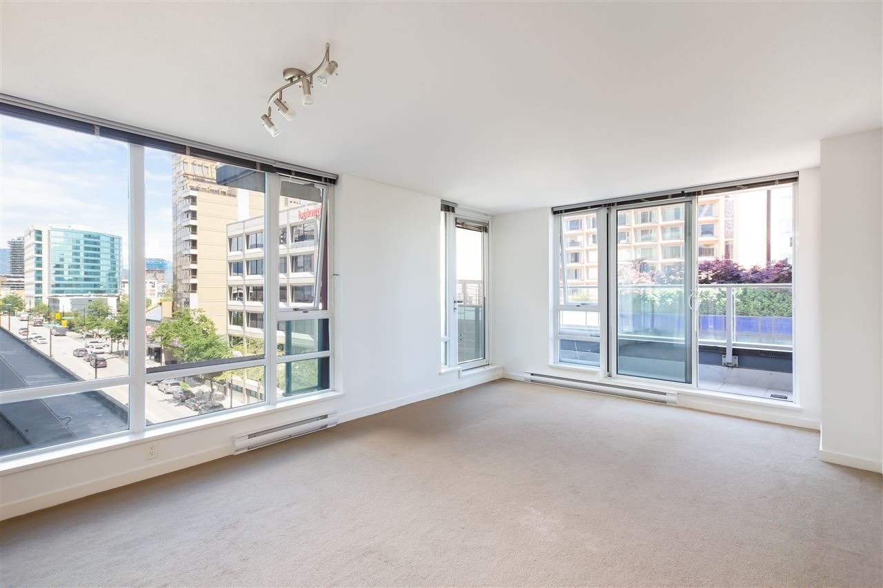 233 Robson St, #703