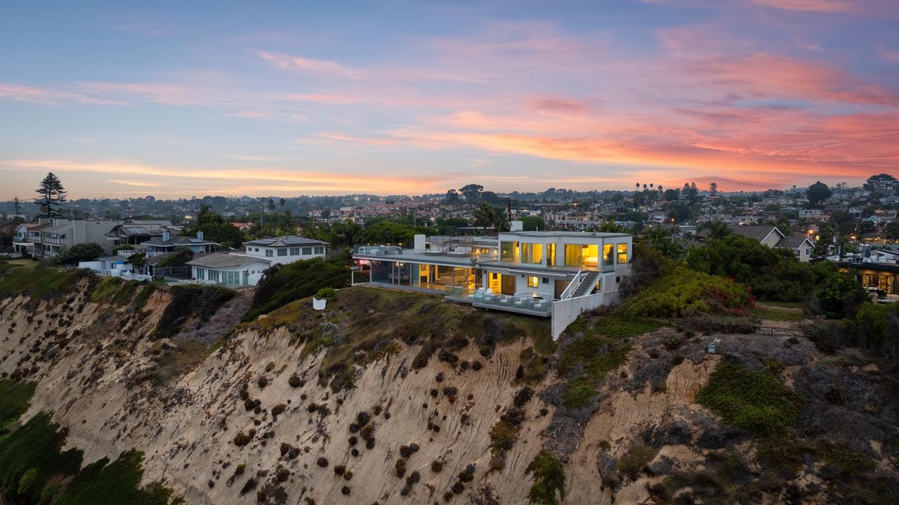 Encinitas Oceanfront Retreat