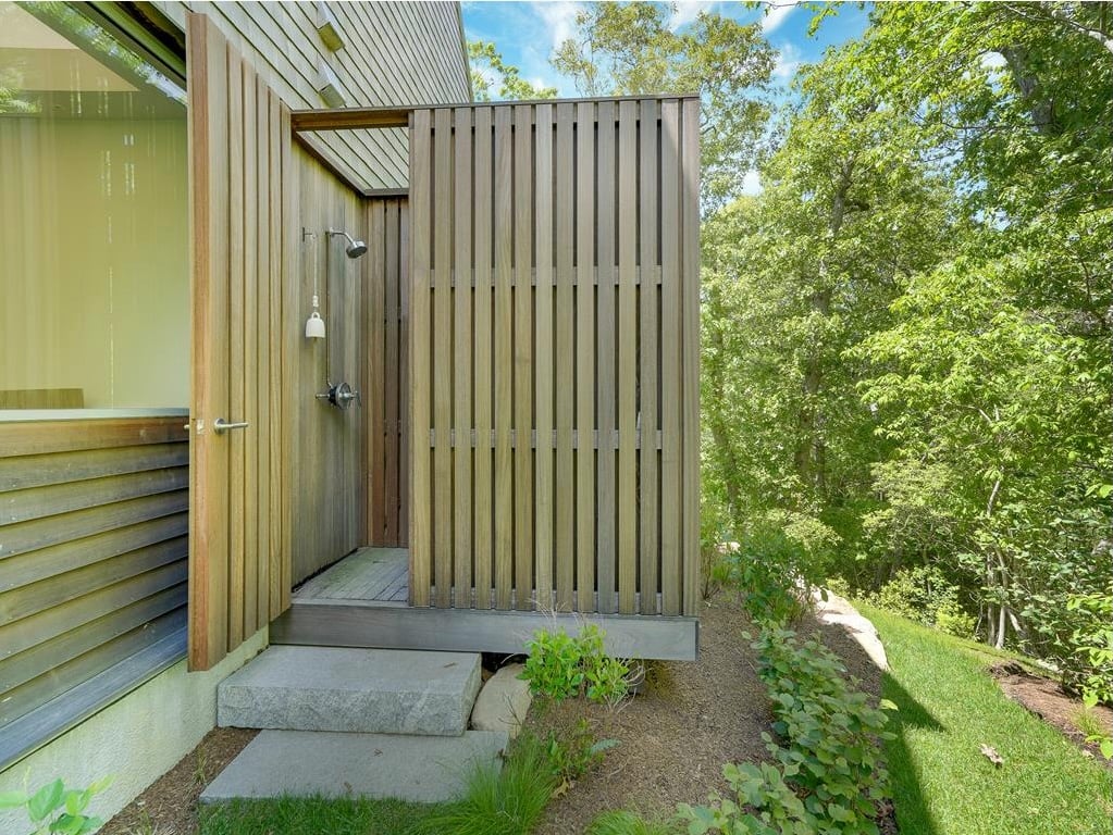 30 Longview Rd