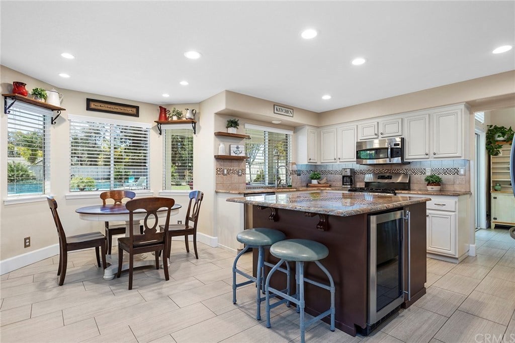 32069 Camino Seneco