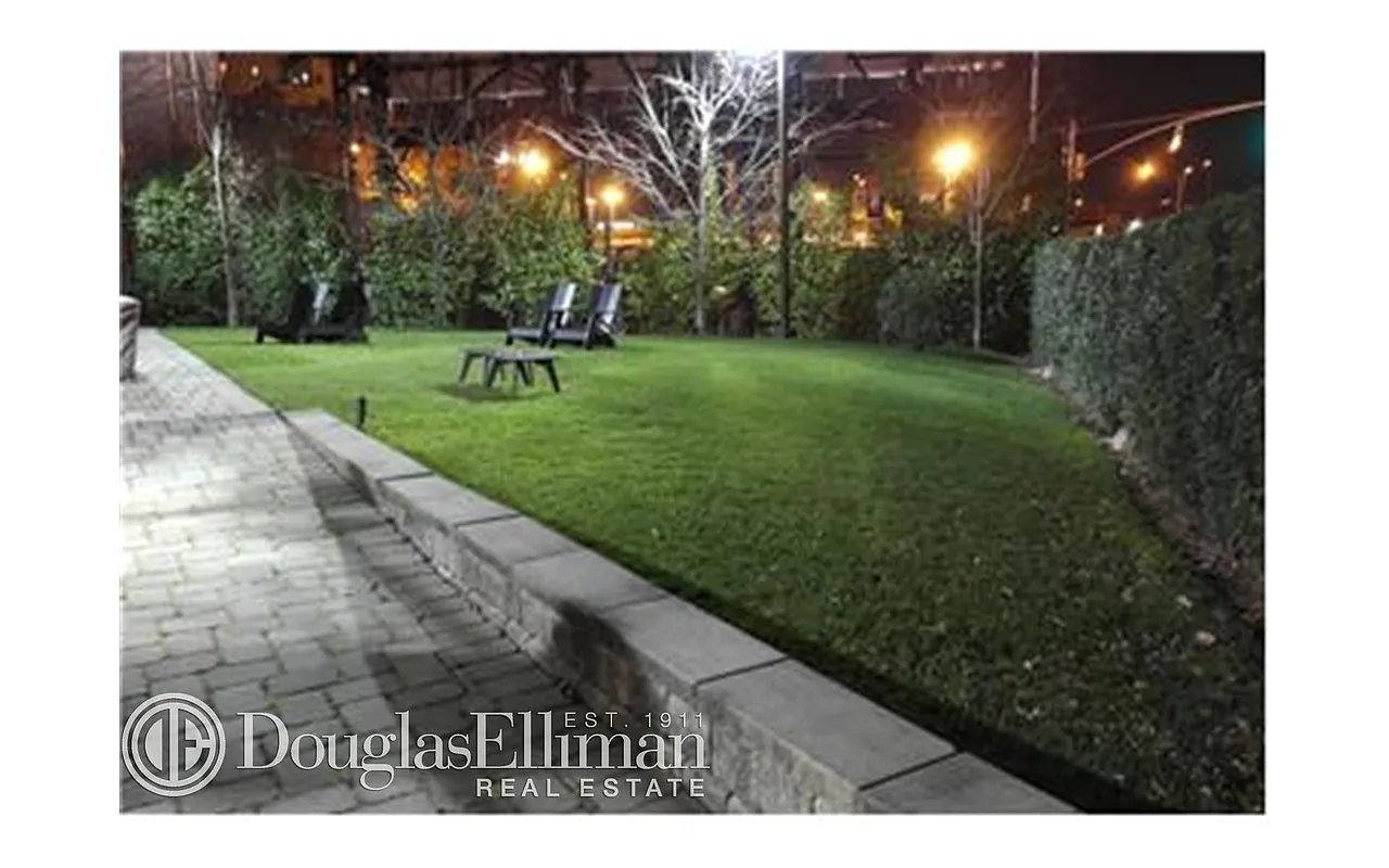 5-49 Borden Ave, #PHC