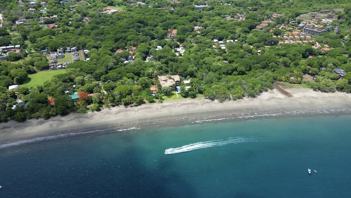 Ground Level Condo with a Yard