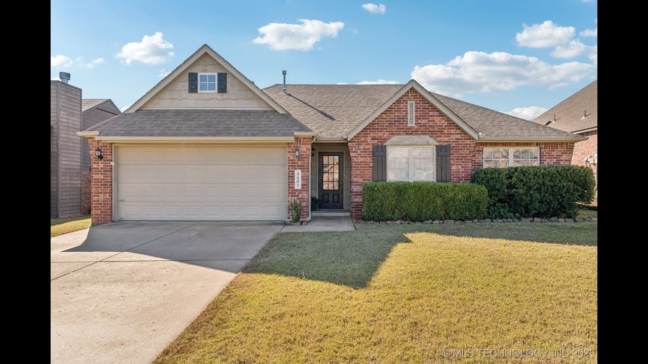  2401 W Pensacola Street | Broken Arrow Real Estate
