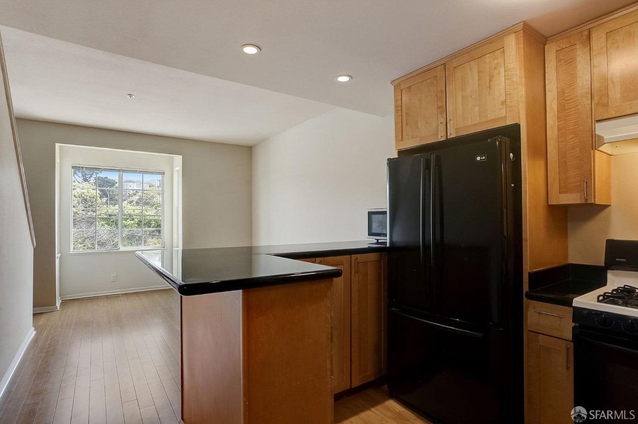 400 Alemany Blvd #22
