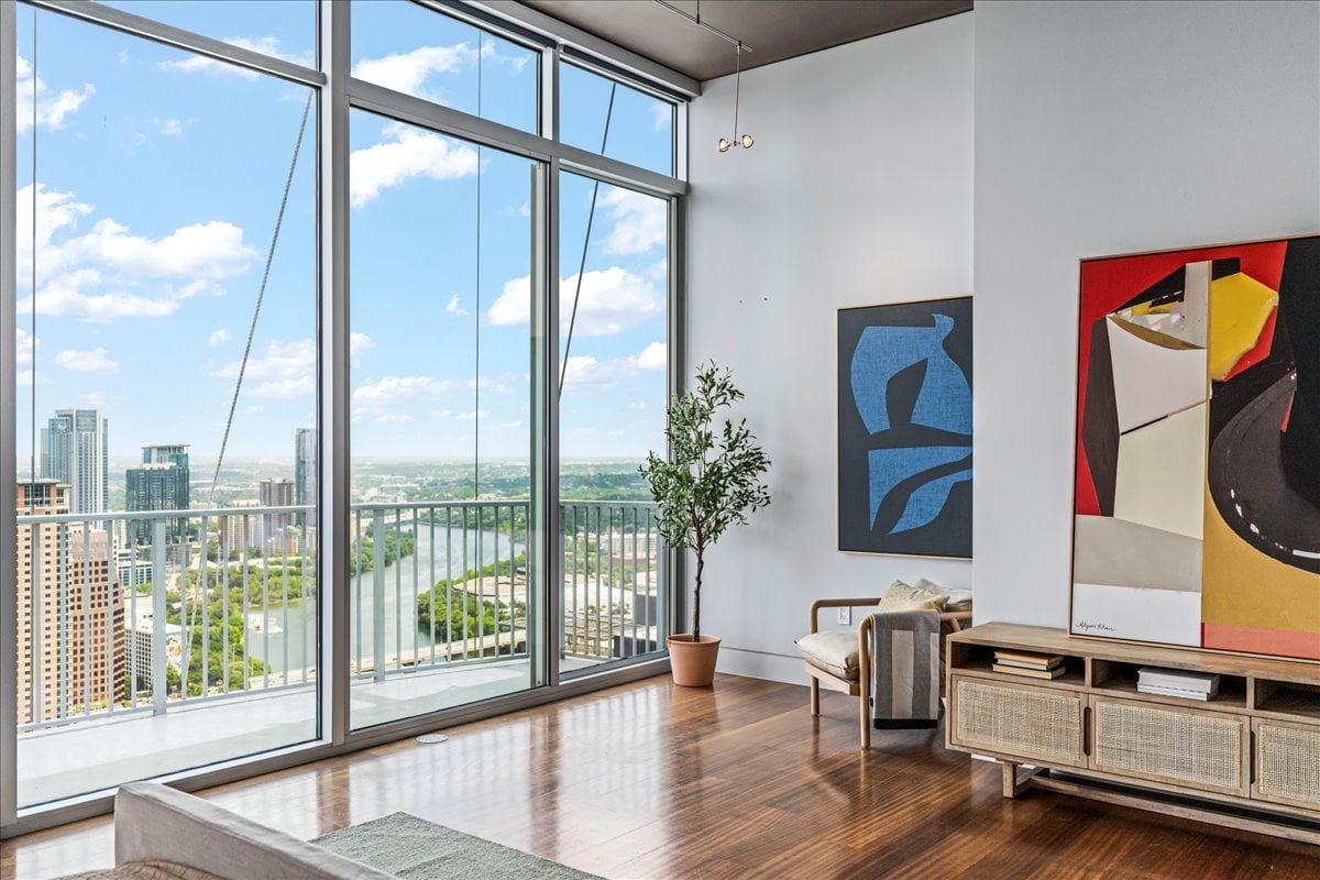 360 Nueces ST # 4305