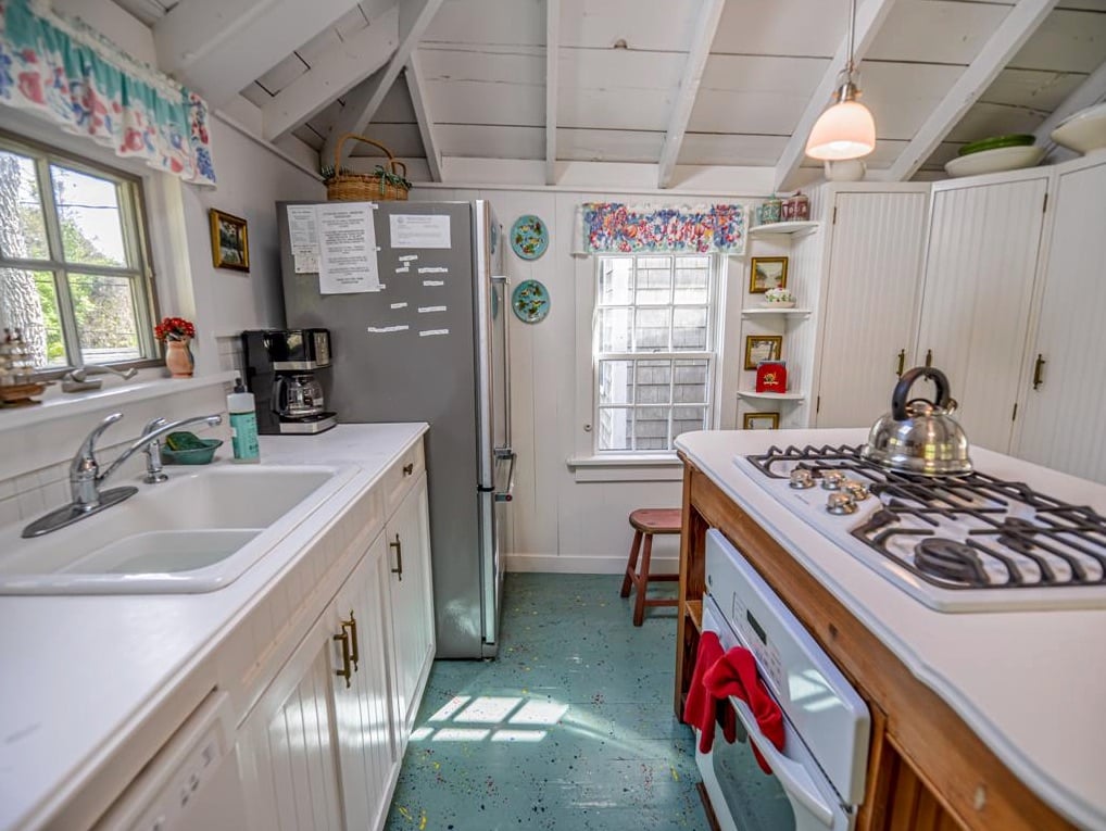 14 Carroll Ln