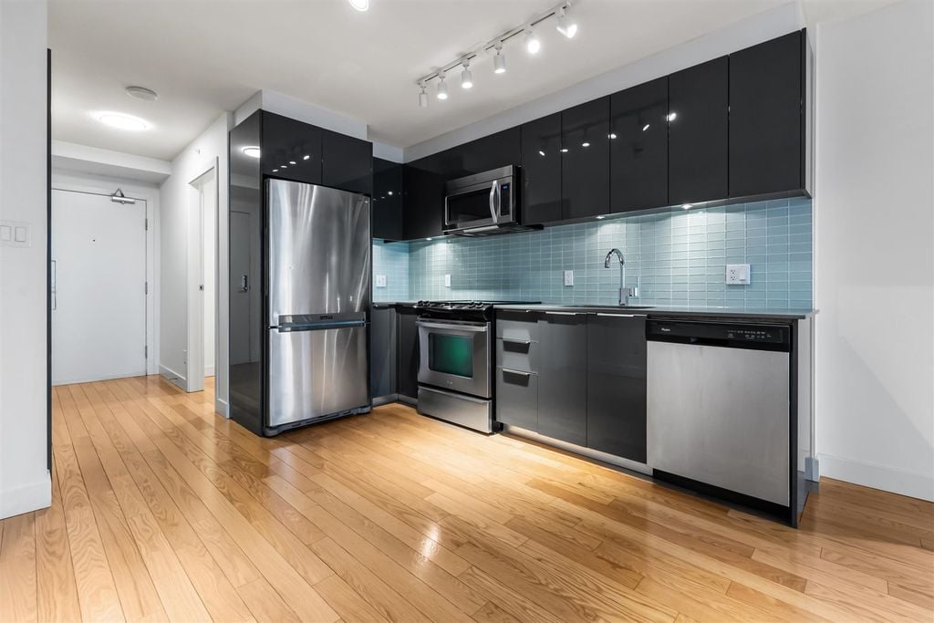 1325 Rolston St, #2305