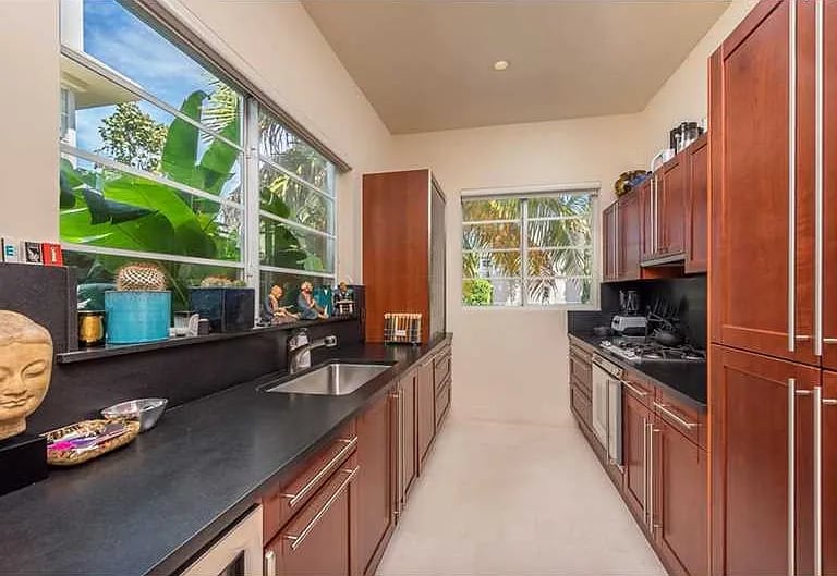 312 Jefferson Ave #5