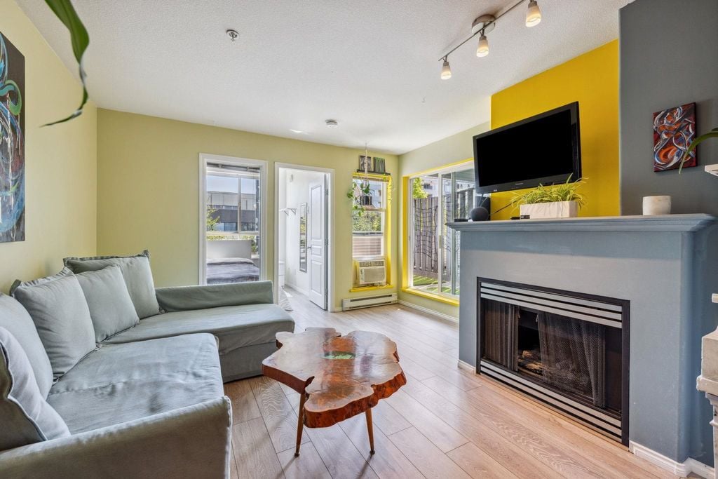 3939 Hastings St, #307
