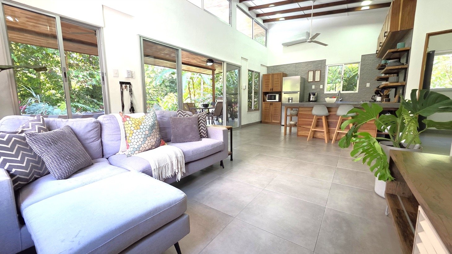 2 Bedroom Solar Home with Creek Frontage
