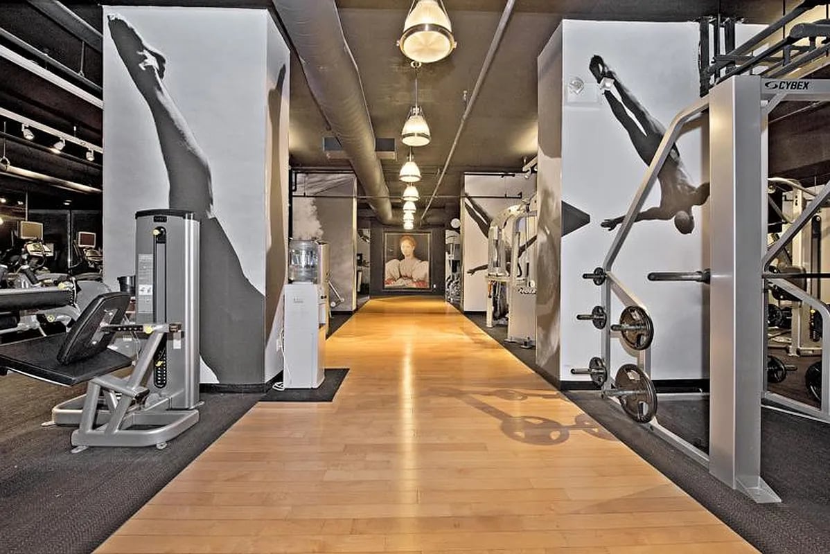 340 East 23rd Street 16E