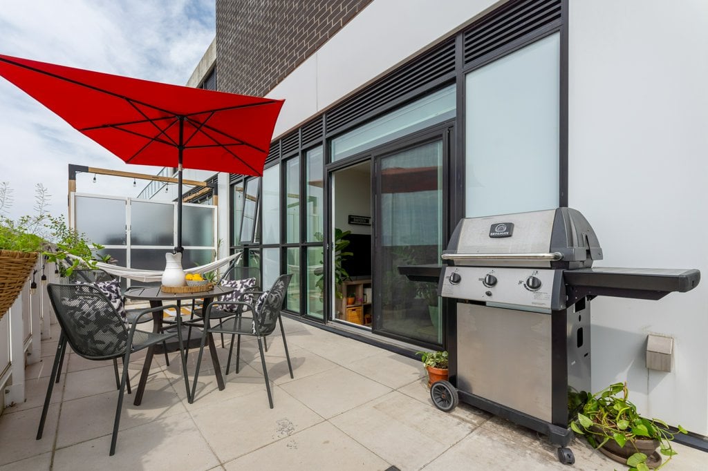 807-2301 Danforth Ave