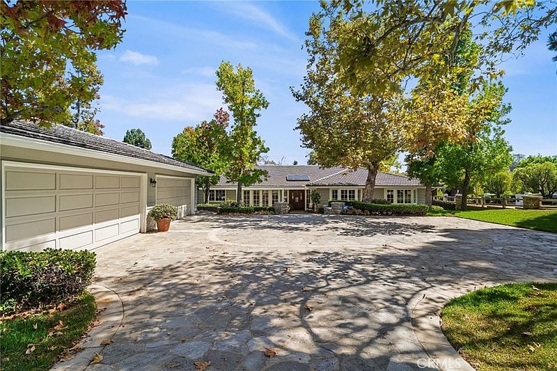 10982 Bent Tree Rd, Santa Ana, CA 92705