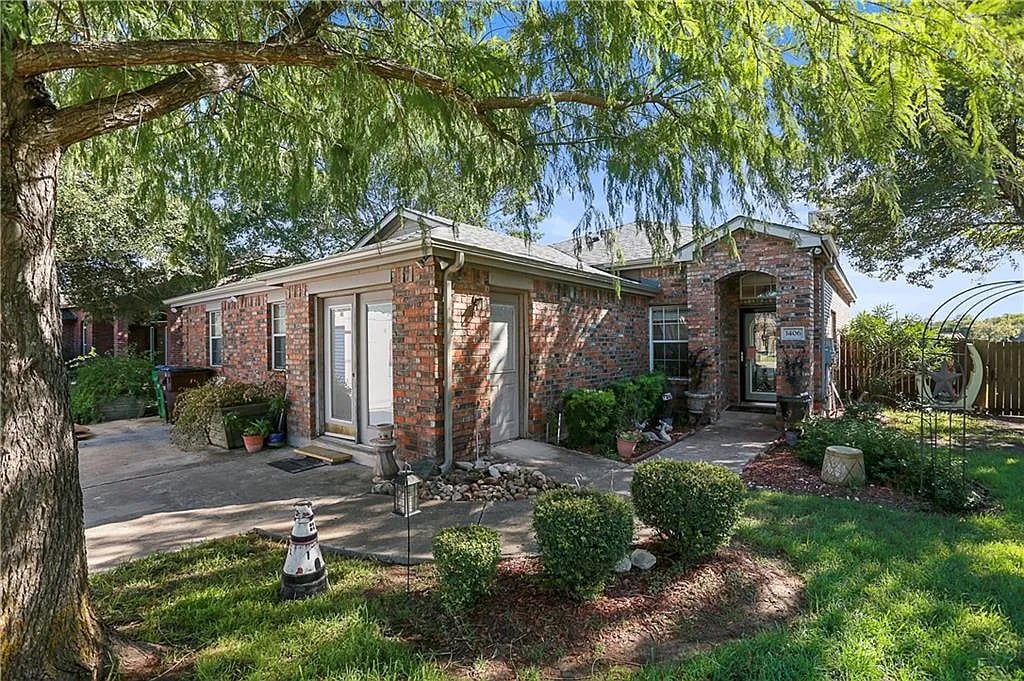 1406 Colton Ln