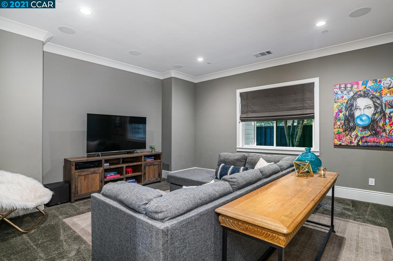 110 Camille Ct