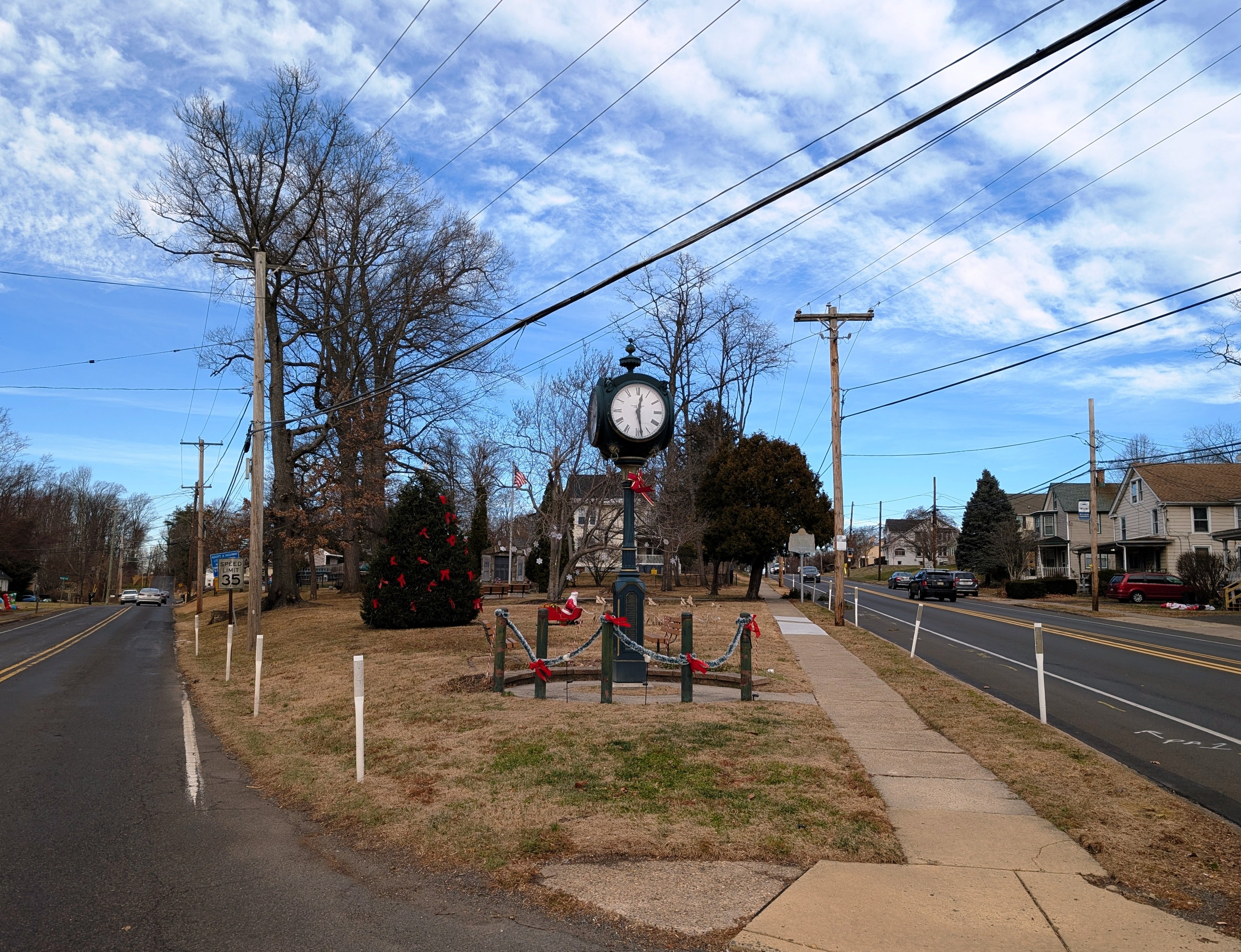 penndel-hulmeville-01-hulmeville-pa-war-memorial-park-dec-2025.jpg