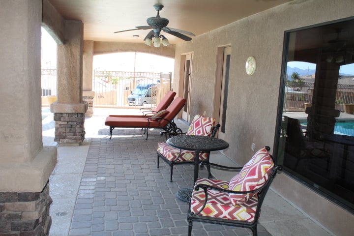 2562 Beverly Glen Dr. 