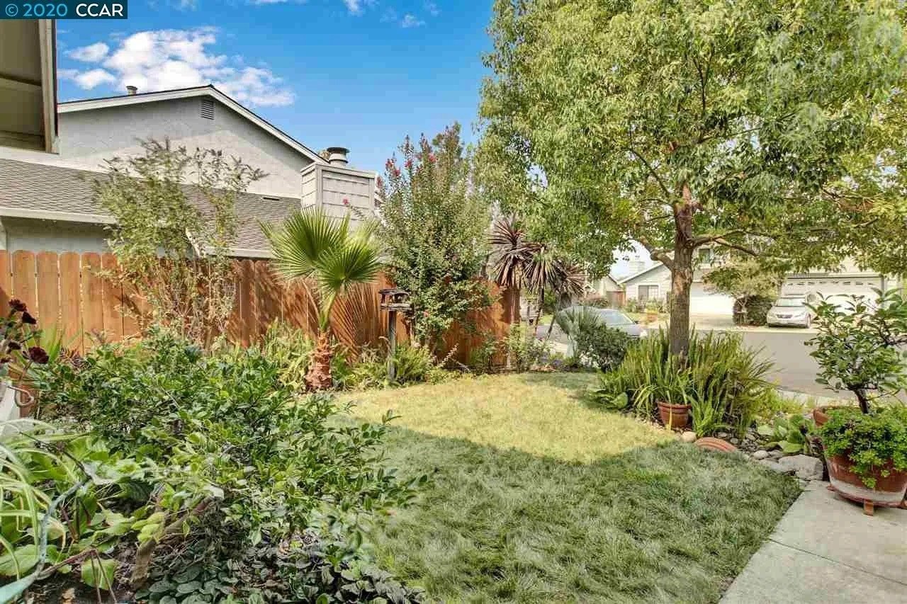 2322 New Lake Pl