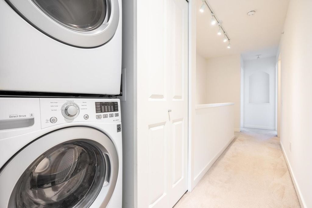 8476 207a St, #86