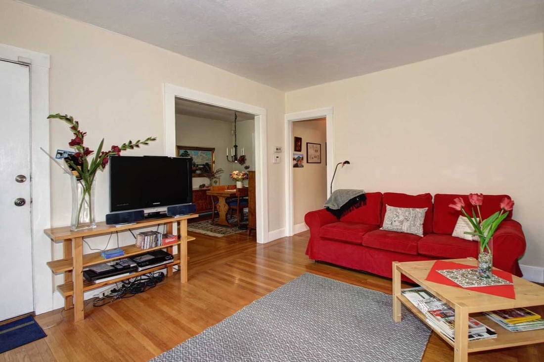 Just Listed! Excellent Location! and Under $300K!