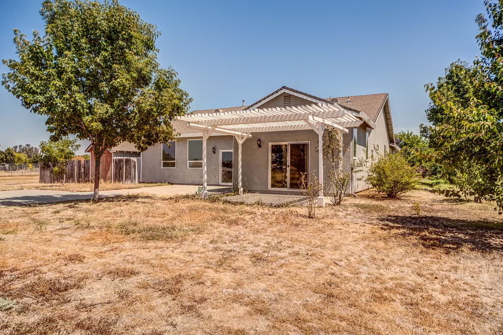 Gorgeous Rio Linda Ranchette with Over 1.5 Acres!