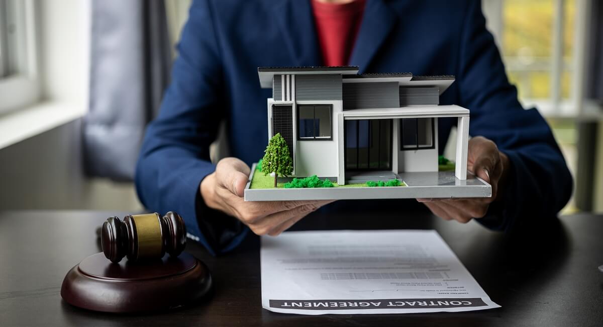 Navigating Real Estate Auctions: A Guide For First-Time Buyers