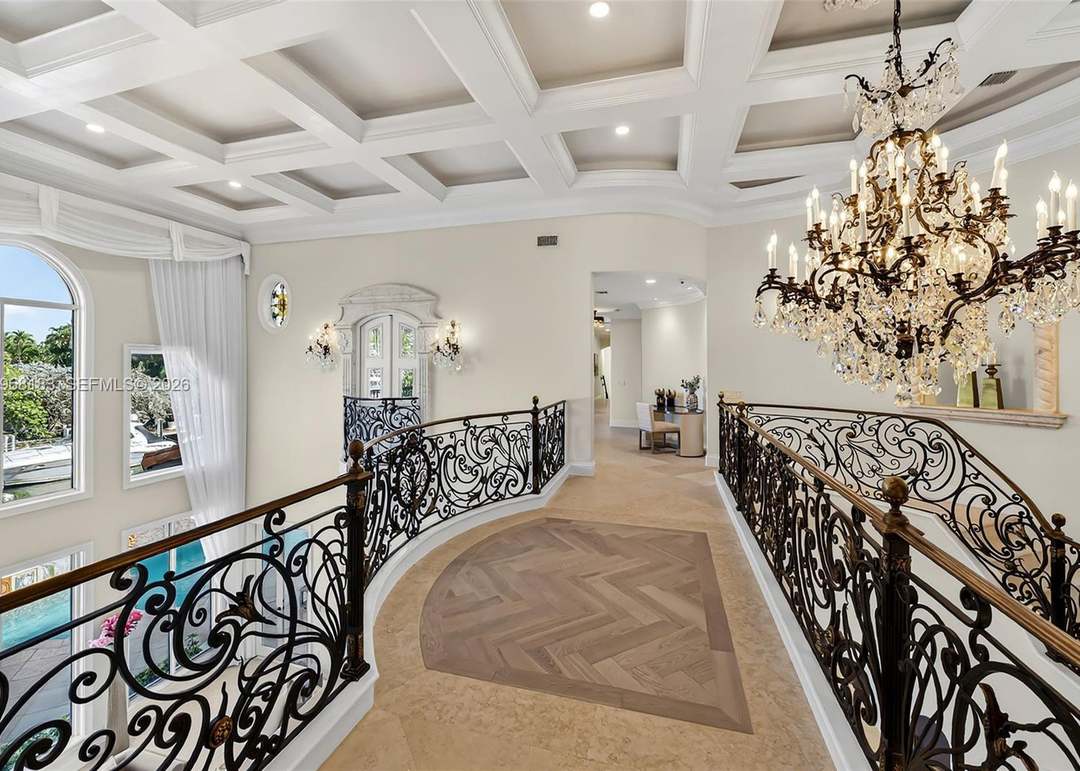 628 Coral Way