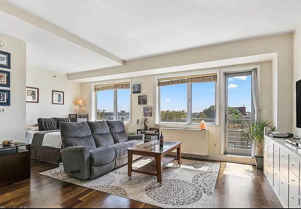 100 Maspeth Avenue Unit: 6L