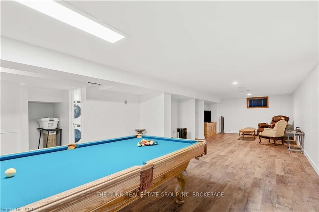 382 Colville Blvd
