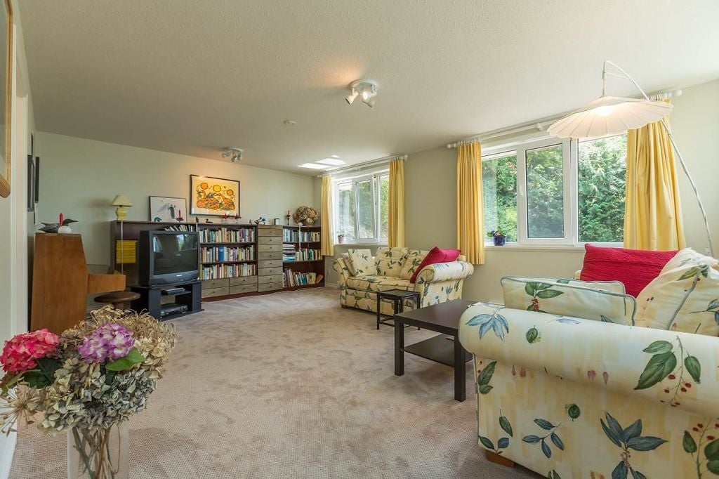 310 Oceanview Rd
