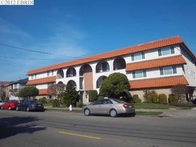 2133 Santa Clara #326