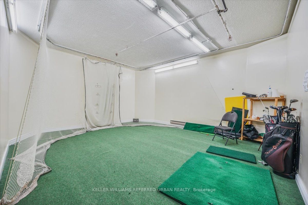 FAMILY LIVING PENTHOUSE