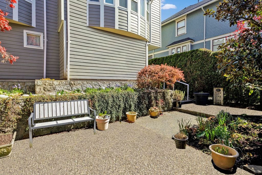 215 E Keith Rd, #2
