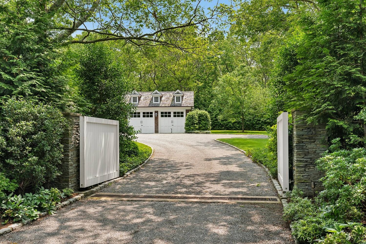 23 Wooded Path 