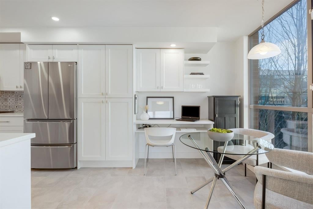 406-1575 W 10th Ave