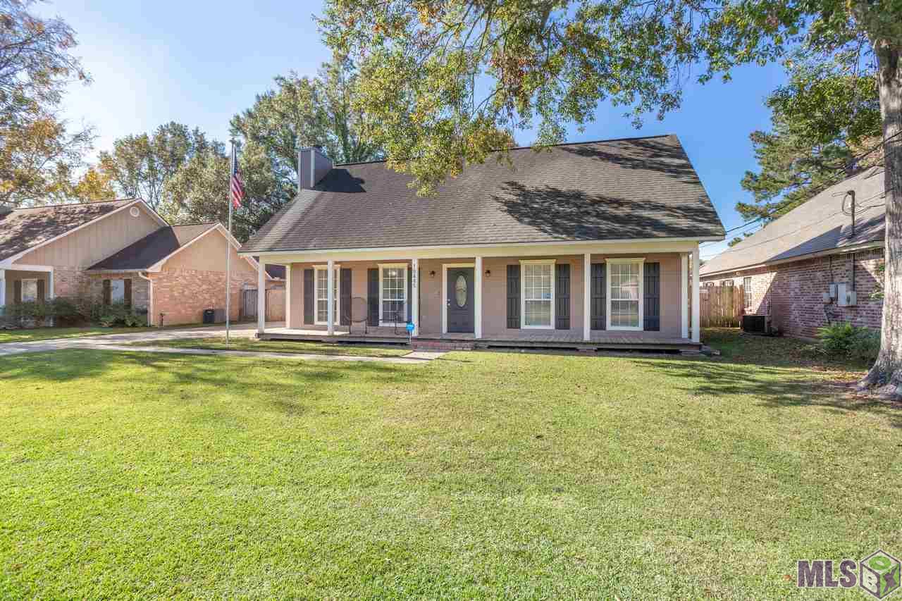 18445 Red Oak Dr
