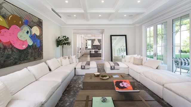 Elegant French-Traditional