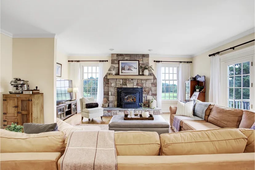 579 Goritz Road Alexandria Township, New Jersey, 08802 United States