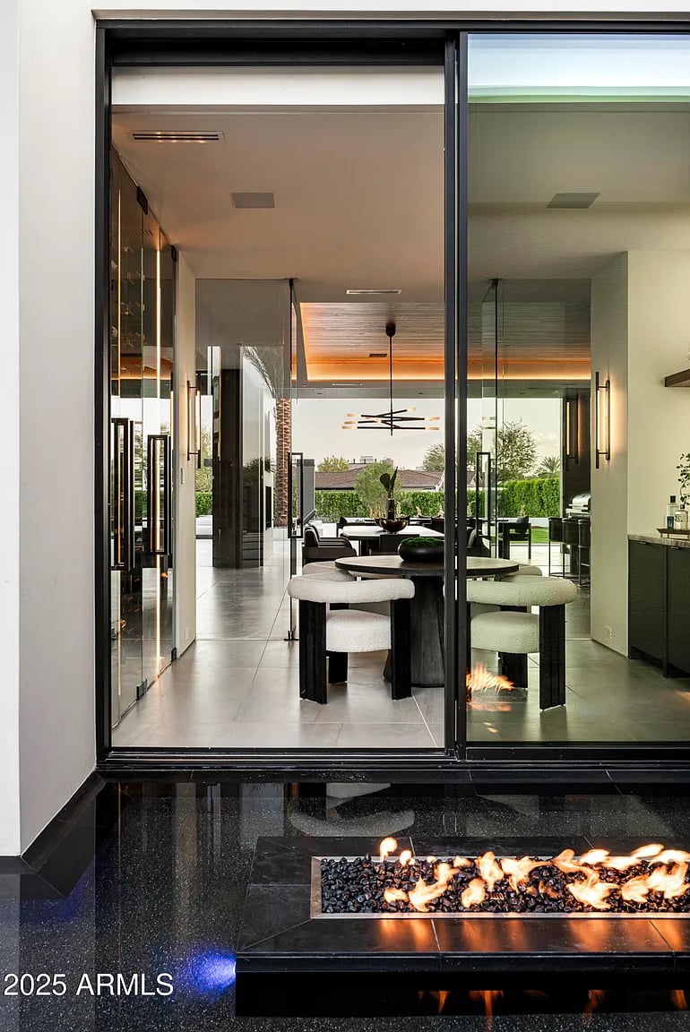 6911 E Jackrabbit Rd