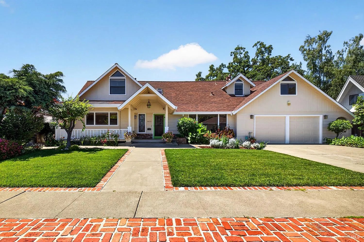 2453 Delevan Way